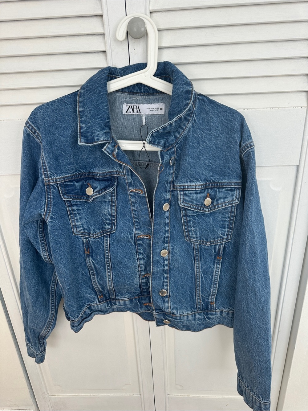 Zara Medium Blue Denim Cropped Trucker Jacket